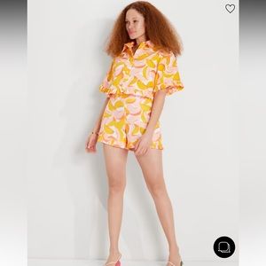 Kate Spade Peaches Ruffle Short Size 10 (fits a 4-6)